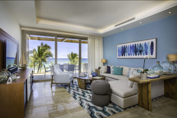 Beachfront Suite Living Room 2